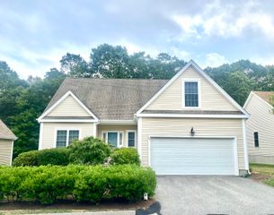 20 Spinnaker Drive 20, East Lyme, CT 06357