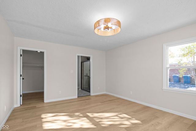 5329 Hedgerow Drive, Indianapolis, IN 46226