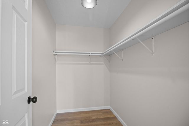 5329 Hedgerow Drive, Indianapolis, IN 46226