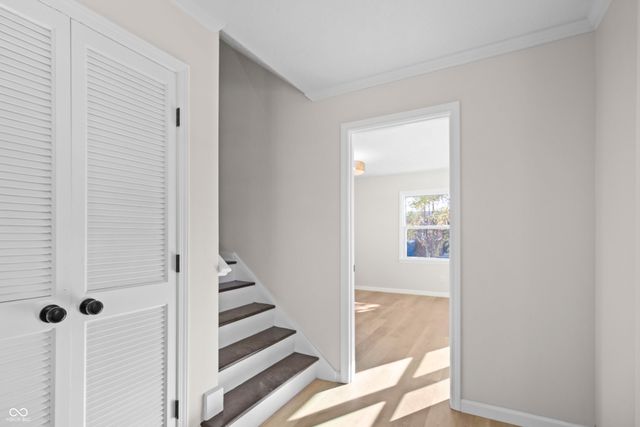 5329 Hedgerow Drive, Indianapolis, IN 46226