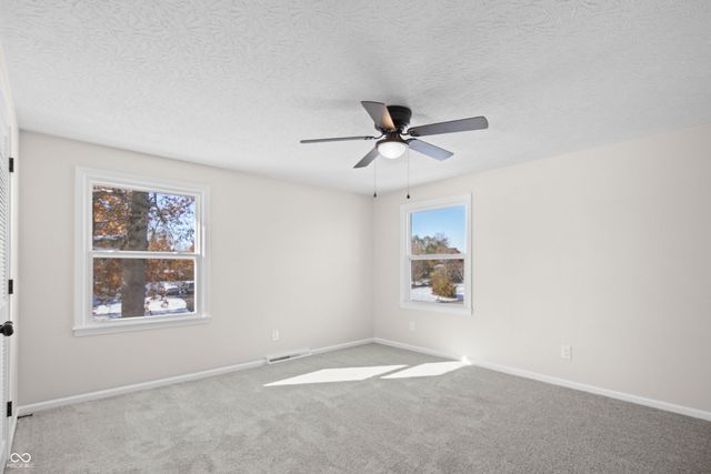 5329 Hedgerow Drive, Indianapolis, IN 46226