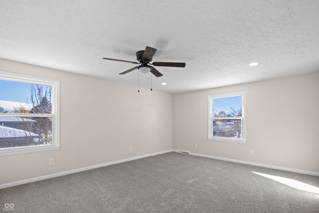 5329 Hedgerow Drive, Indianapolis, IN 46226