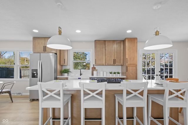 5329 Hedgerow Drive, Indianapolis, IN 46226