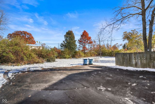 5329 Hedgerow Drive, Indianapolis, IN 46226