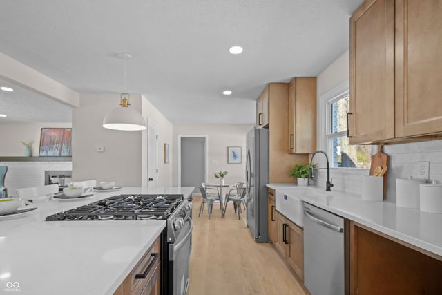 5329 Hedgerow Drive, Indianapolis, IN 46226