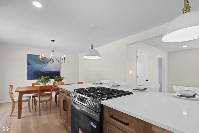 5329 Hedgerow Drive, Indianapolis, IN 46226