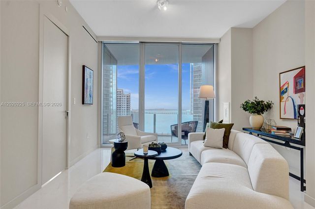 300 Biscayne Boulevard Way 2305W, Miami, FL 33131