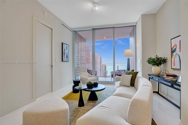 300 Biscayne Boulevard Way 2305W, Miami, FL 33131
