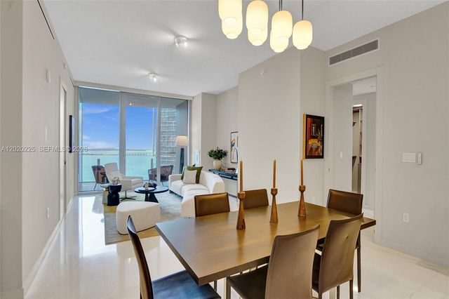 300 Biscayne Boulevard Way 2305W, Miami, FL 33131