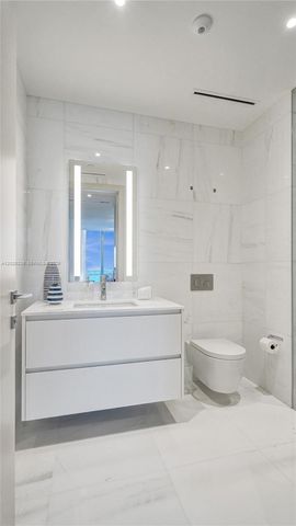 300 Biscayne Boulevard Way 2305W, Miami, FL 33131