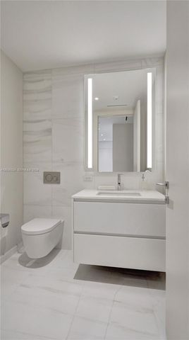 300 Biscayne Boulevard Way 2305W, Miami, FL 33131