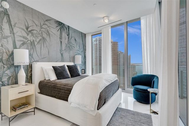 300 Biscayne Boulevard Way 2305W, Miami, FL 33131