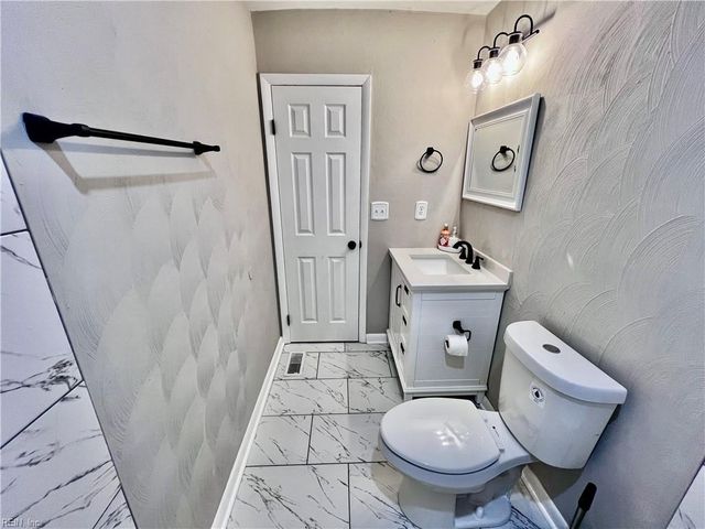 3237 Sir Meliot DR, Chesapeake, VA 23323