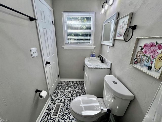 3237 Sir Meliot DR, Chesapeake, VA 23323