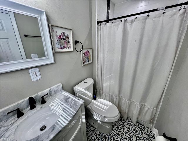 3237 Sir Meliot DR, Chesapeake, VA 23323