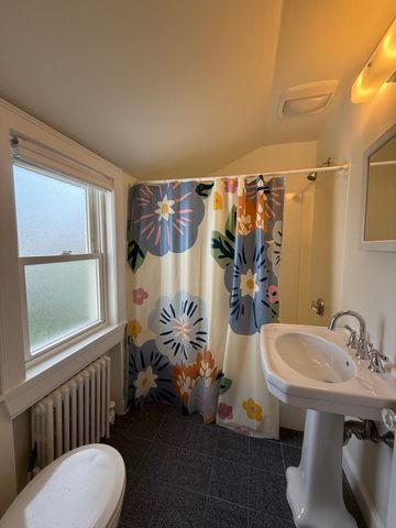 66 Wayne Ave, Watertown, MA 02453