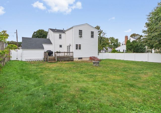 66 Wayne Ave, Watertown, MA 02453