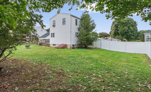 66 Wayne Ave, Watertown, MA 02453