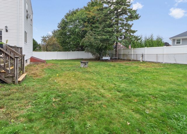 66 Wayne Ave, Watertown, MA 02453