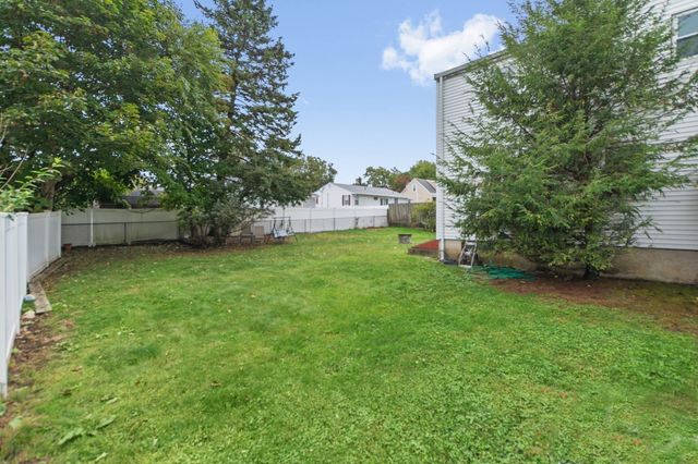 66 Wayne Ave, Watertown, MA 02453