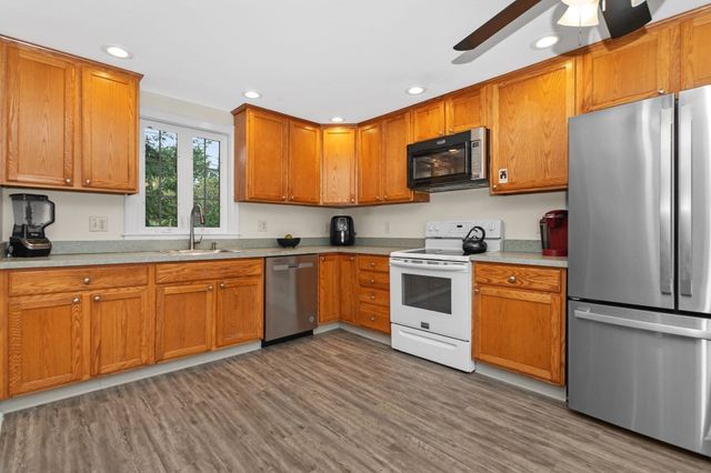 66 Wayne Ave, Watertown, MA 02453