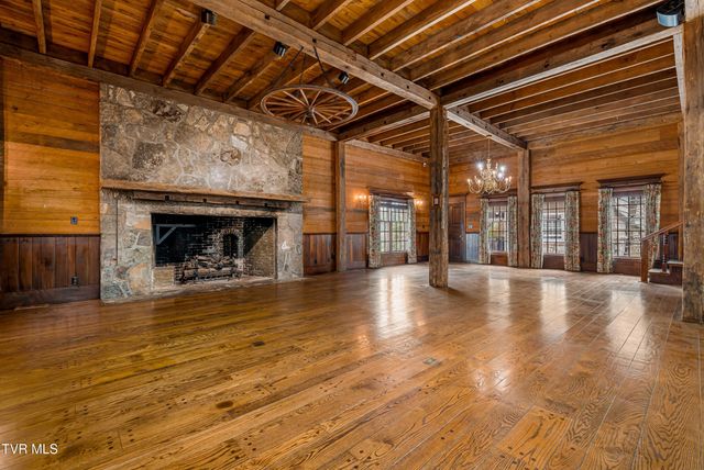 7 Llewellyn Wood, Johnson City, TN 37601