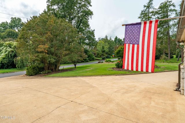 7 Llewellyn Wood, Johnson City, TN 37601