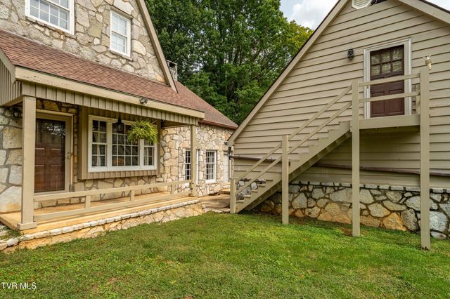 7 Llewellyn Wood, Johnson City, TN 37601