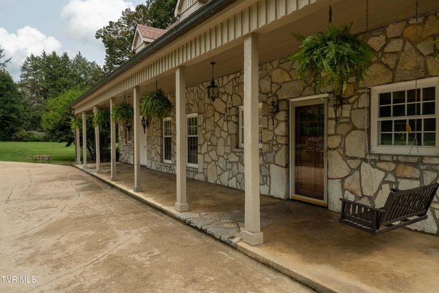 7 Llewellyn Wood, Johnson City, TN 37601