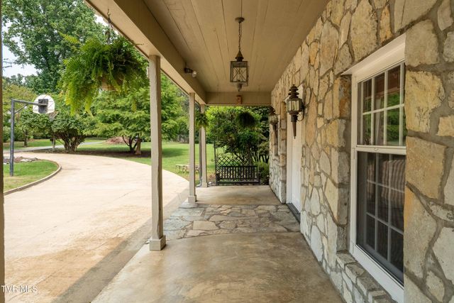 7 Llewellyn Wood, Johnson City, TN 37601