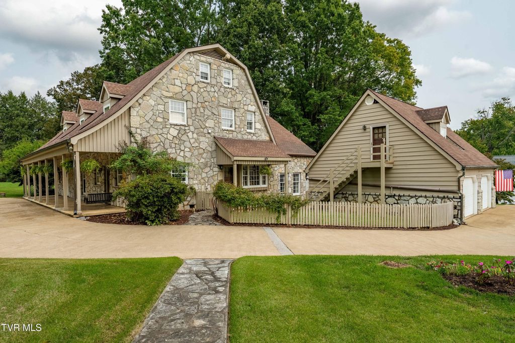 7 Llewellyn Wood, Johnson City, TN 37601