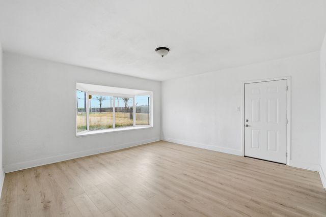 13787 Ave 232, Tulare, CA 93274