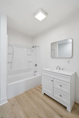 13787 Ave 232, Tulare, CA 93274