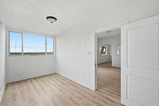 13787 Ave 232, Tulare, CA 93274