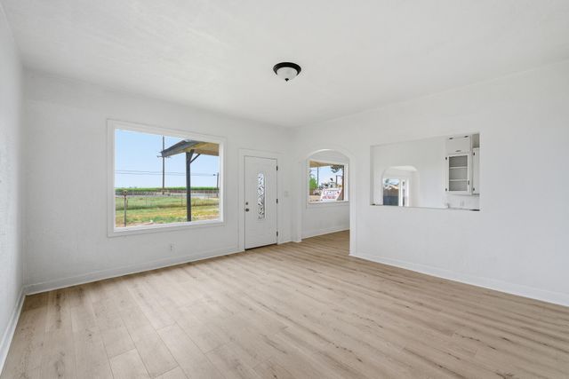 13787 Ave 232, Tulare, CA 93274