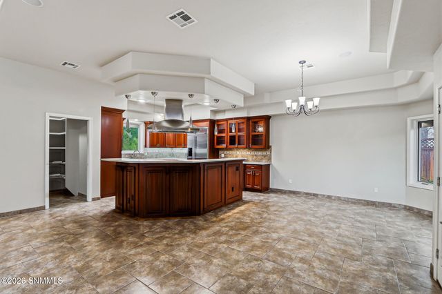 565 Carver Road, Las Cruces, NM 88005