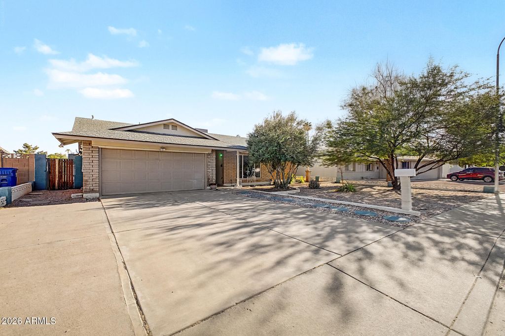 2117 E OXFORD Drive, Tempe, AZ 85283 — photo 2
