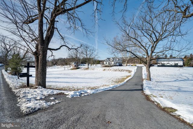 1109 UPPER VAN REED RD, Leesport, PA 19533