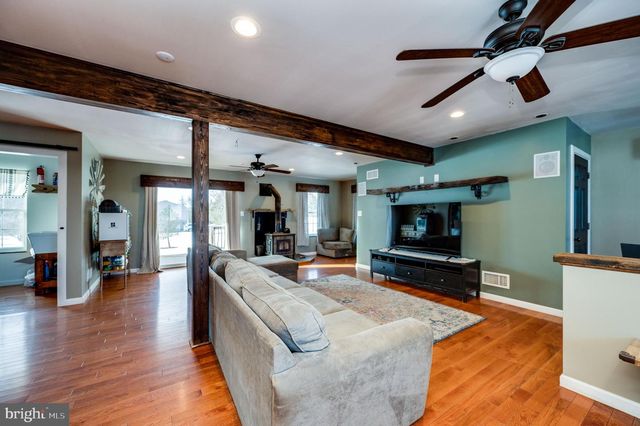 1109 UPPER VAN REED RD, Leesport, PA 19533