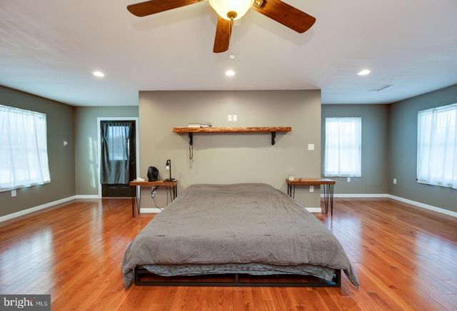 1109 UPPER VAN REED RD, Leesport, PA 19533