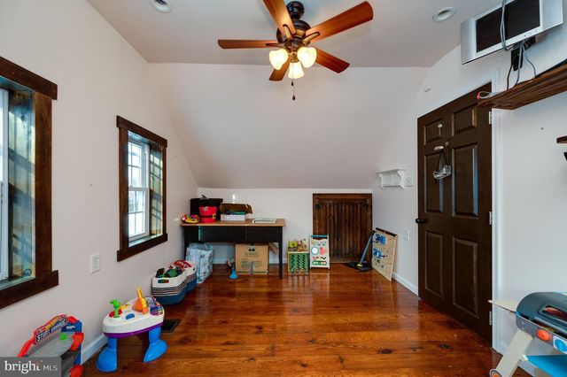 1109 UPPER VAN REED RD, Leesport, PA 19533