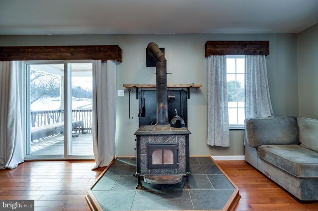 1109 UPPER VAN REED RD, Leesport, PA 19533