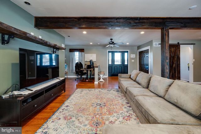 1109 UPPER VAN REED RD, Leesport, PA 19533