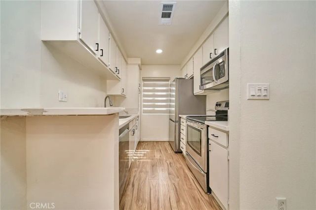 1701 Neil Armstrong 104, Montebello, CA 90640