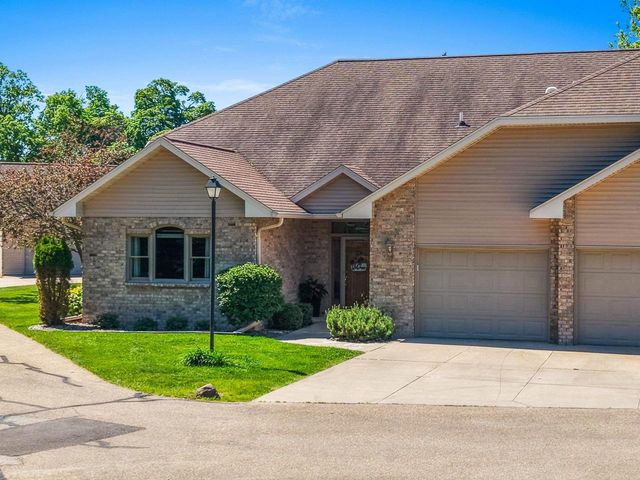 945 BRIGHTON DRIVE, Menasha, WI 54952