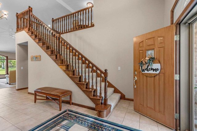 945 BRIGHTON DRIVE, Menasha, WI 54952