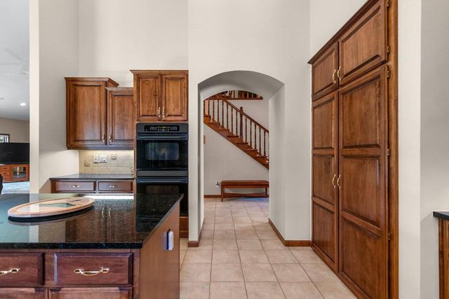 945 BRIGHTON DRIVE, Menasha, WI 54952