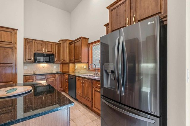 945 BRIGHTON DRIVE, Menasha, WI 54952