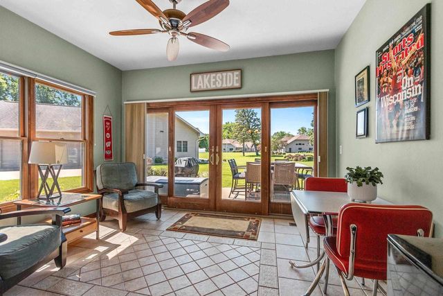945 BRIGHTON DRIVE, Menasha, WI 54952