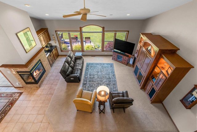 945 BRIGHTON DRIVE, Menasha, WI 54952